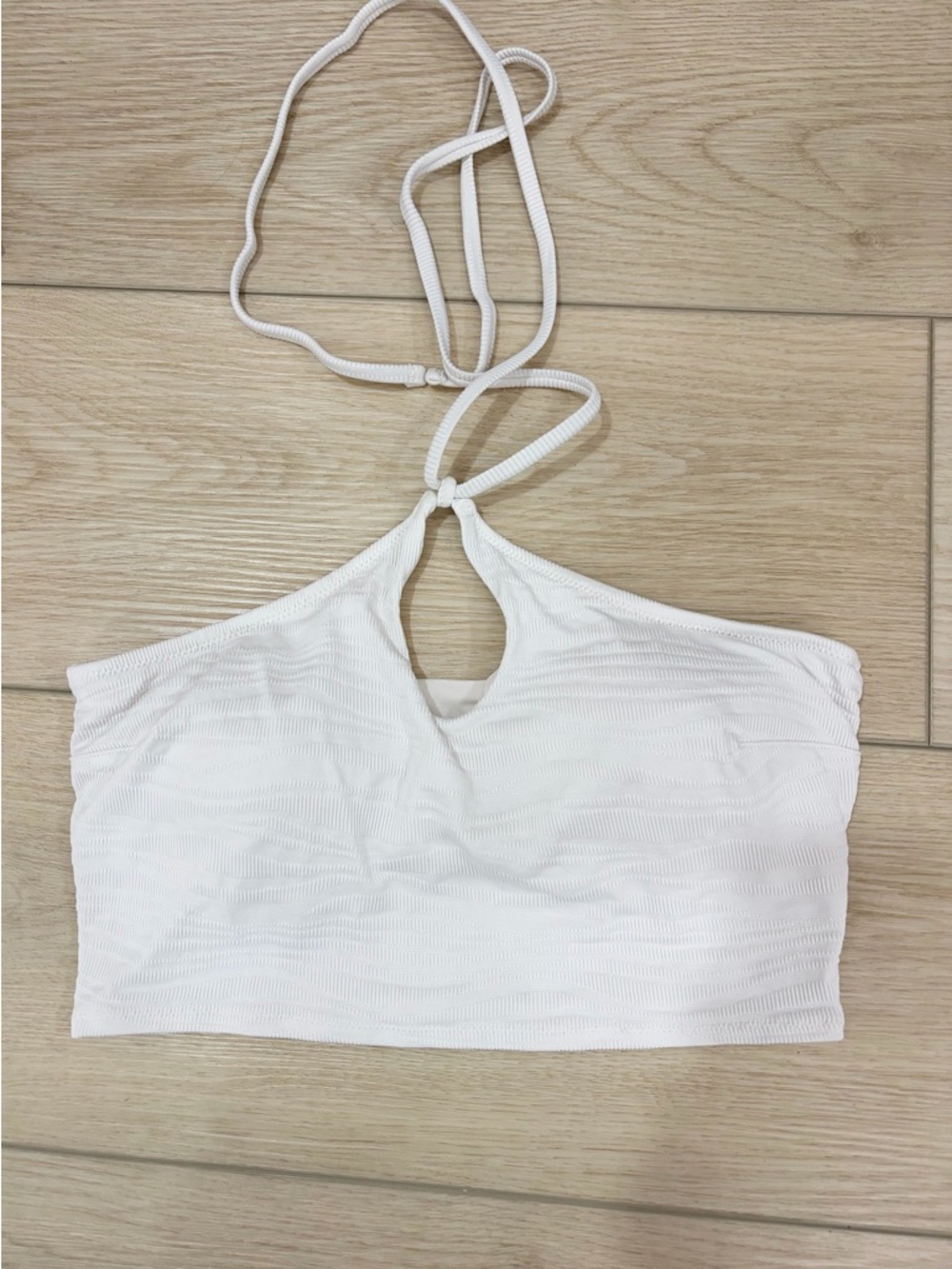 Aerie Women’s Textured White Swimming Suit Halter Top. Vacation Summer Beach